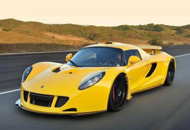 8. sırada Hennessey Venom GT modeli var.