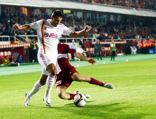 Sarı-kırmızılılar, Süper Kupa, Turkcell Süper Lig, Şampiyonlar Ligi 3. ön eleme ve UEFA Kupası 1. turunda oynadıkları toplam 10 maçtan, sadece Kayserispor ile deplasmanda oynanılan lig karşılaşmasında kalesinde gol görmedi.