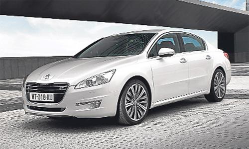 <p><strong><span style="color: #ff0000;">2011, Peugeot’nun 508 yılı <br /></span></strong>Fransız üreticinin tamamen yeni modeli olan 508, nisan ayından itibaren Türkiye’de satılmaya başlanacak. Markanın en önemli yeniliği konumundaki 508, 407’nin yerini alacak ve Türkiye’ye çok uygun motor seçeneklerine de sahip olacak.</p>
<p> </p>