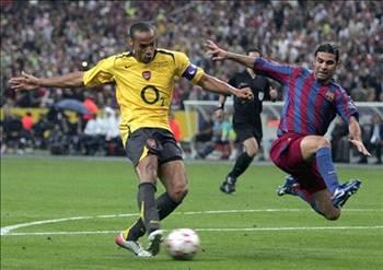 Haziran 2008'de Arsenal taraftarları Arsenal.com'un The Gunners'ın (Silahşörler'in) En İyi 50 Futbolcusu oylamasında Henry'yi Arsenal'ın en iyisi olarak seçtiler.

Henry'ye Barcelona'da, Arsenal'da da aynısını giydiği 14 numaralı forma verildi.