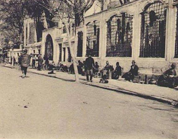 Divan Yolu