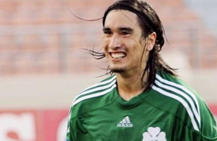 Fotospor-G.Saray Arjantinli yıldız için temasta

Ara transferde hücum bölgesine takviye yapmak isteyen Galatasaray'da gündemdeki son isim Sebastian Leto oldu.

Teknik direktör Fatih Terim'in yönetimle yaptığı son görüşmede Panathinaikos formasıyı giyen Arjantinli yıldızın ismini verdiği öğrenildi.