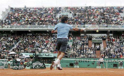 Roland Garros'u hiç kazanamamış 13 Grand Slam şampiyonu Roger Federer, hayatının en büyük hayalini gerçekleştirip daha önce 3 kez finalde Nadal'a yenildiği Fransa Açık'ta şampiyon oldu...