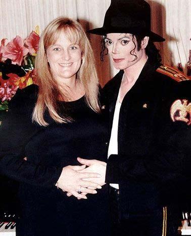 Jackson daha sonra da hemşire Deborah Jeanne Rowe ile 1996 yılında Sidney'de evlendi. Bu evlilikten Prince Michael I, Prince Michael II adlı iki erkek çocuk ve Paris Michael adında bir kız çocuğu sahibi oldu.