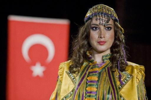 Ankara Olgunlaşma Enstitüsü tarafından, ABD'nin New York kentinde düzenlenen defile büyük beğeni topladı.