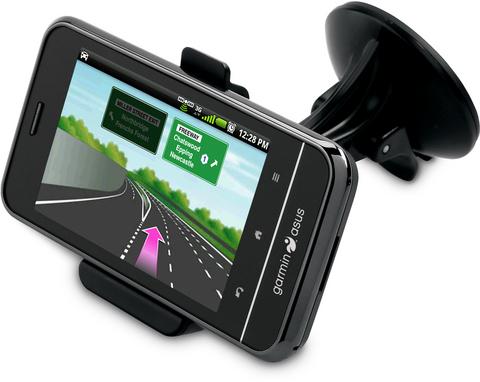 (+): En güçlü yanı olan navigasyon. Yüksek çözünürlüklü kamera. (-): Ekranı rakiplerine göre küçük (3.2 inç) ve çözünürlüğü düşük (320 x 480 piksel).