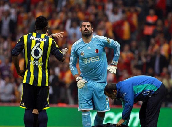 galatasaray en önemli oyuncusu olmadan maçta çok zorlandı.... bir dahaki maça Hüseyin Göçeğin yetiştirilmesi bekleniyor.... :)