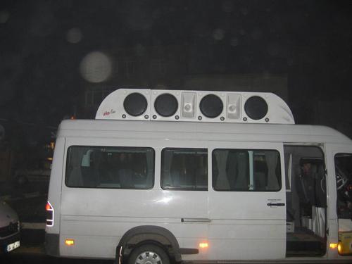 İyi bir ses sitemi otobüslere 5 bin dolara, minibüslere 2 bin 500 dolara küçük araçlara ise bin 500 dolara takılıyor.