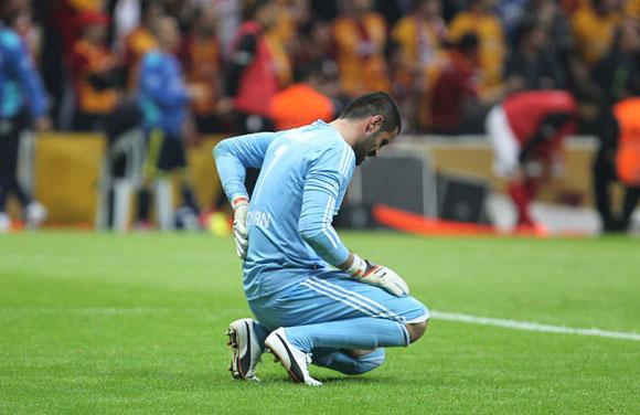 Fenerbahçe beraberliğe sevinmiyor galibiyete seviniyor '' hahaha :))