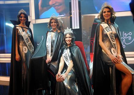 Miss Turkey 2009 Güzellik Yarışması'nda, birincilik tacı Ebru Şam'ın oldu. İşte Miss Turkey 2009...
