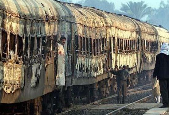 Dünyada son 10 yılda meydana gelen en büyük tren kazaları ise şöyle:
<br><br>
2002 - 20 Şubat - Mısır: Kahire'nin 70 km güneyinde bir trende çıkan yangında 361 kişi öldü.