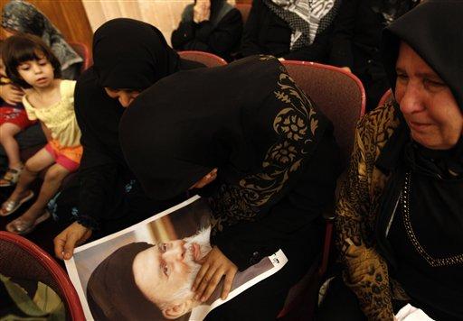 ABD karşıtı görüşleri nedeniyle Batı medyası tarafından 1980'lerde Lübnanlı Hizbullah örgütünün dini lideri olarak nitelenmesi hem Fadlallah, hem de Hizbullah tarafından reddedilmişti.
