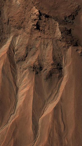 Amerikan uzay ajansı NASA'nın Mars'a ait son yayımladığı görüntülerde Hz İsa'nın suretinin görüldüğü ileri sürüldü. İşte ilginç iddianın ortaya atıldığı fotoğraf.