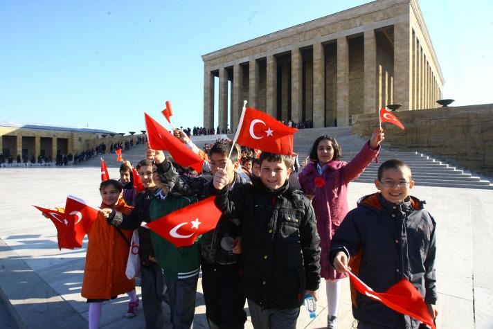 Ankara'da 23 Nisan Ulusal Egemenlik ve Çocuk Bayramı çeşitli etkinliklerle kutlandı.