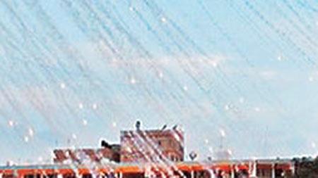 İsrail ordusunun içeride kimlerin olduğunu bilmesine rağmen tank ateşine tuttuğu BM Filistinli Mültecilere Yardım Kurumu'na (UNRWA) ait okulun görüntüleri ilk kez yayınlandı.