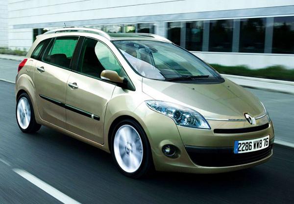 <p><strong>RENAULT </strong>Takviminde ilk çeyrekte makyajlı Scenic ve Grand Scenic, ilk yarıda makyajlı Megane HB var. Yılın son çeyreğinde ise Türkiye’de üretilecek olan son yeni Clio HB bulunuyor.</p>