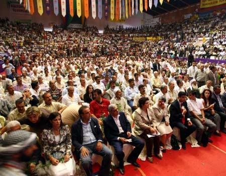 Atatürk Spor Salonu'nda yapılan DTP 2. Olağan Kongresi