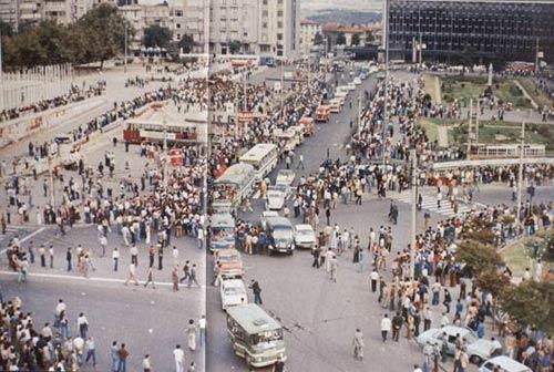 1970'lerin İstanbul'unun Taksim Meydanı