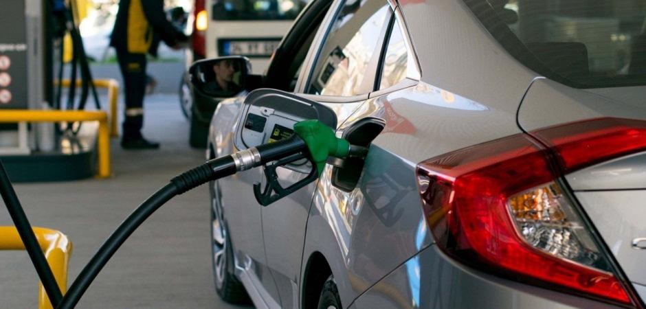 Benzine 4,35 liralık indirim bekleniyor! Pompa fiyatlarına yansıyacak mı?