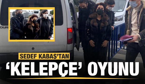 Sedef Kabaş'tan 'kelepçe' oyunu