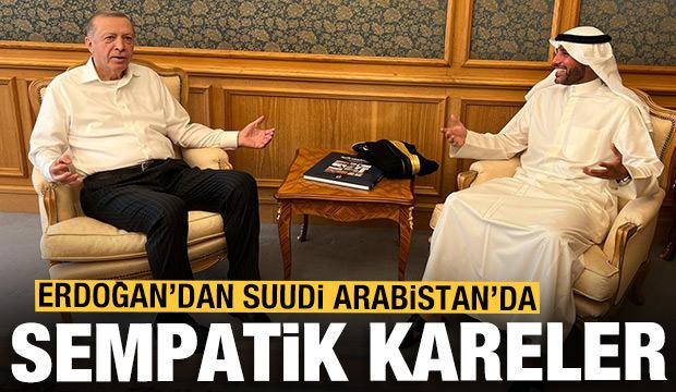 Başkan Erdoğan ve Kuveyt Meclis Başkanı Merzuk el-Ğanim'den Mekke'de sempatik kareler