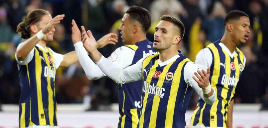 Fenerbahçe zirveyi bırakmıyor! Süper Lig'de puan durumu