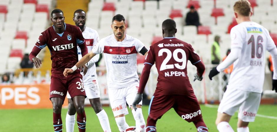 Sivas'ta unutulmaz gece! Gol düellosunda kazanan çıkmadı