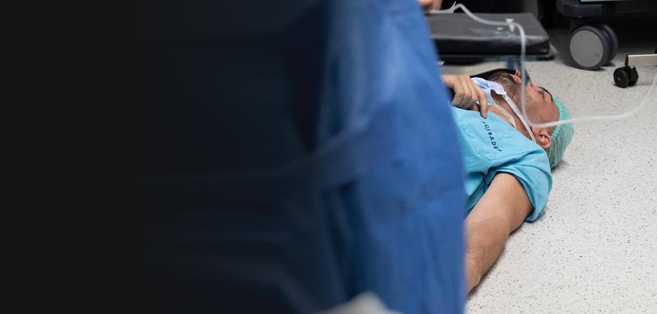 Sosyal medya bunu konuşuyor! Serdar Dursun ameliyathanede bayıldı! Sebebi ise ilginç