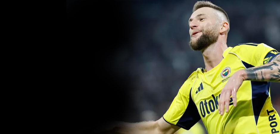 K&ouml;rfez'de saha karıştı! Skriniar'dan trib&uuml;nlere skandal hareket