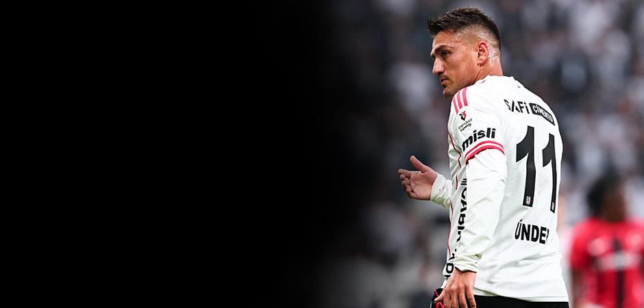 Transferde Cengiz &Uuml;nder bilmecesi! Resmi imzayı attı mı?