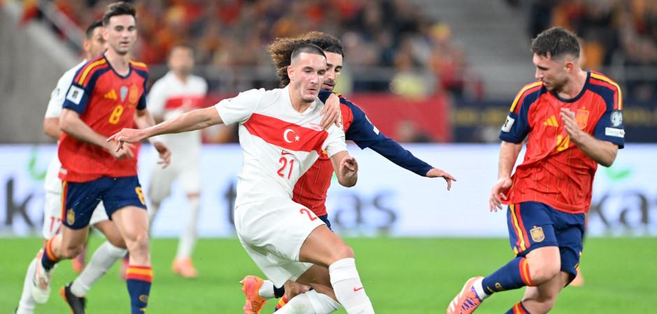 Milli Takım, İspanya'yı elinden kaçırdı!