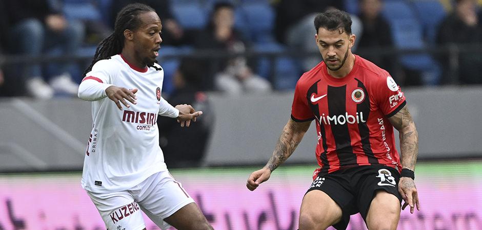 6 puanlık maçta tek gol var! CANLI