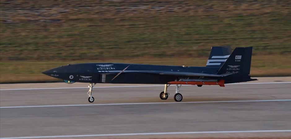 Cumhurbaşkanlığı Savunma Sanayii Başkanı G&ouml;rg&uuml;n, KIZILELMA'nın "kol u&ccedil;uşu"nu değerlendirdi