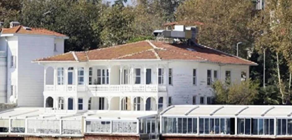 200 yıllık tarihi yalı rekor fiyata satışa &ccedil;ıktı! Fiyatı dudak u&ccedil;uklatıyor