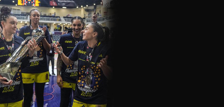 Dev finalde kazanan Fenerbah&ccedil;e! Galatasaray'ı yenerek kupa kazandı