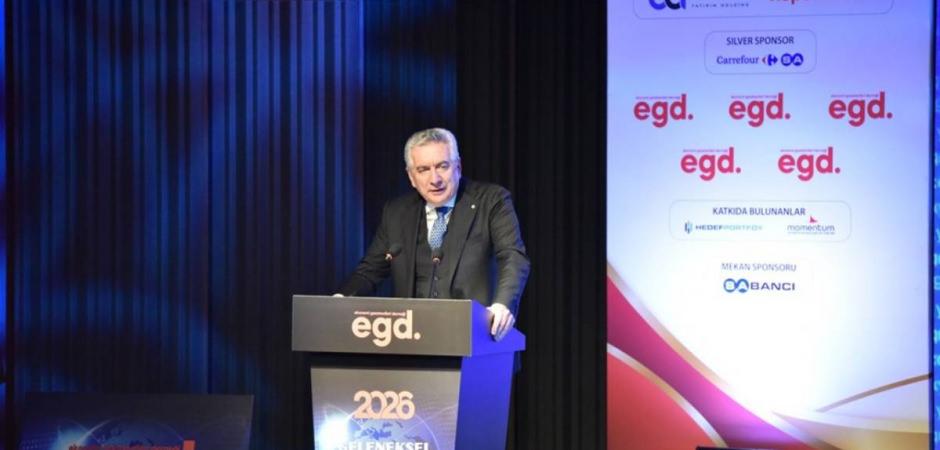 İş d&uuml;nyası ve ekonomi basını İstanbul'da yeni yıl buluşmasında bir araya geldi