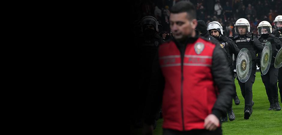 'Polisin yağmurluğu yoktu' iddialarına Emniyet'ten yalanlama