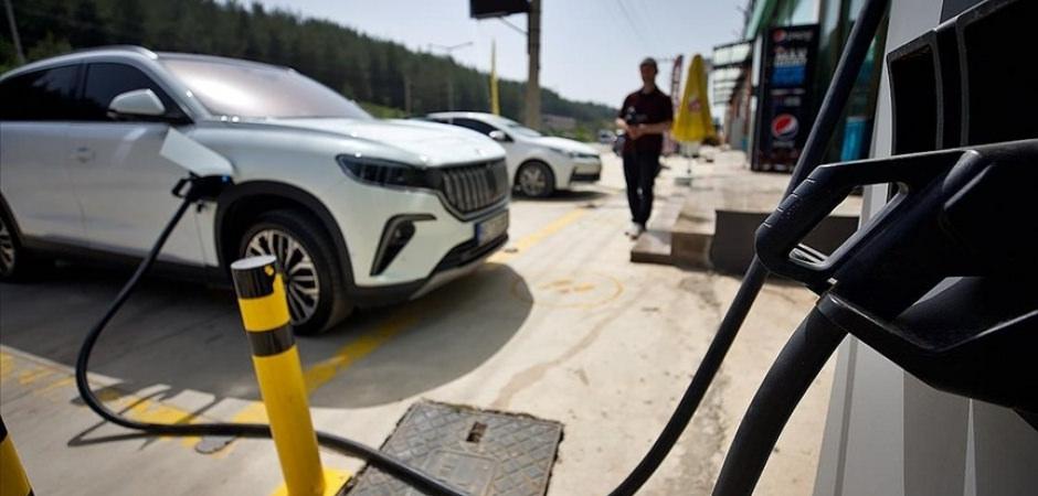 Elektrikli ara&ccedil; satışlarında tarihi rekor