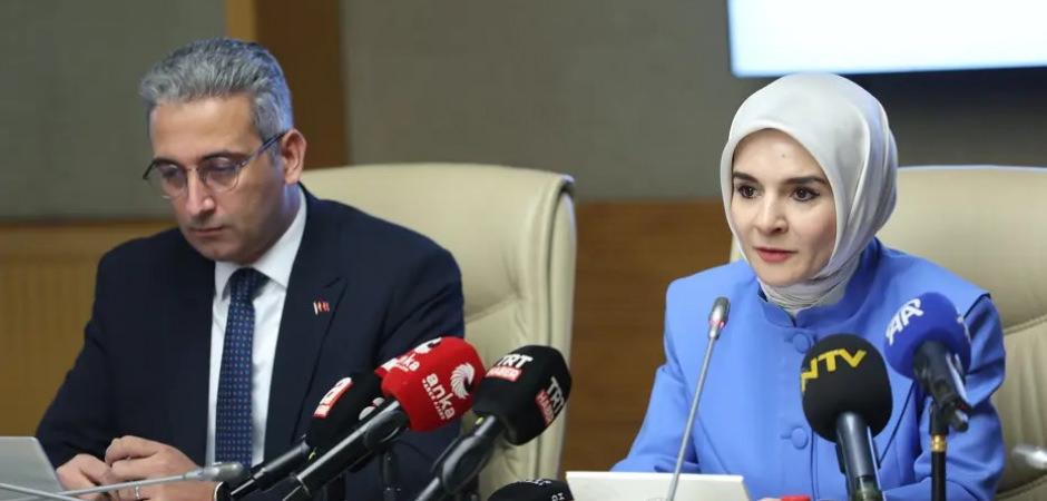 'Mavi g&ouml;zl&uuml; bebek' siparişine  Bakan'dan tepki!