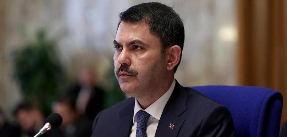 Bakan Murat Kurum&rsquo;dan &Ouml;zg&uuml;r &Ouml;zel&rsquo;e deprem b&ouml;lgesi tepkisi: Bari g&ouml;lge etmeyin!