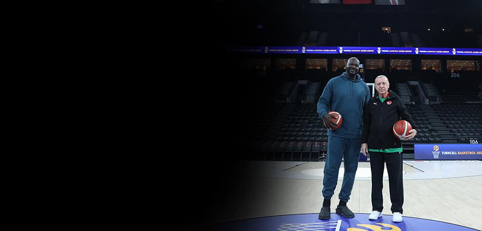 Cumhurbaşkanı Erdoğan, NBA efsanesi Shaquille O&rsquo;Neal ile parkede ter d&ouml;kt&uuml;