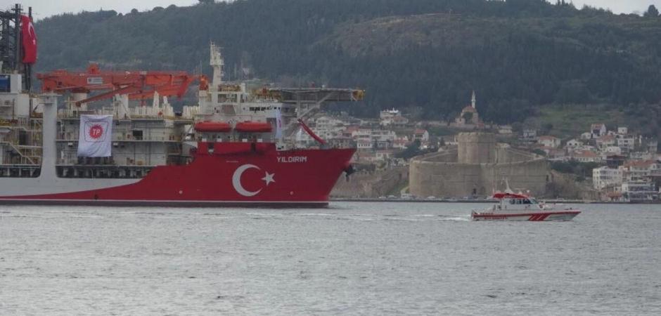 T&uuml;rk sondaj gemisi Yıldırım &Ccedil;anakkale Boğazı&rsquo;ndan ge&ccedil;ti