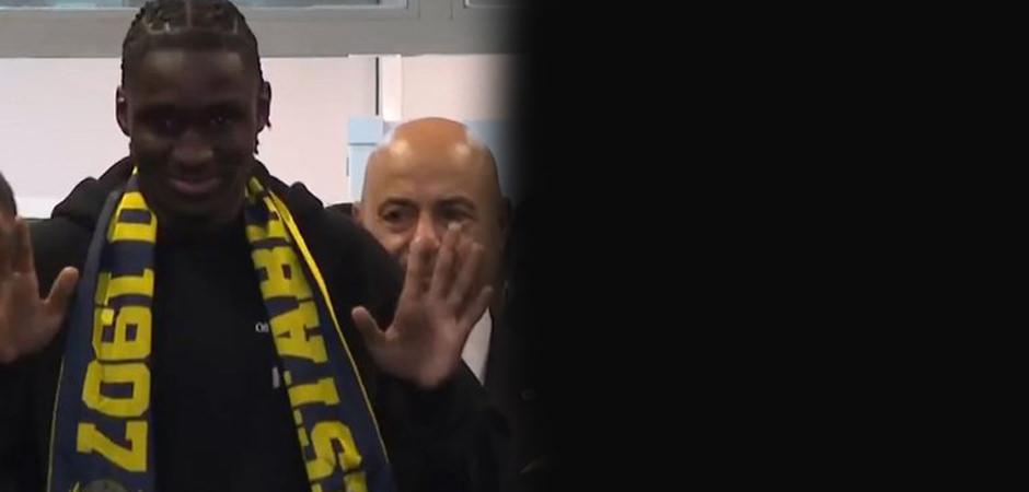 Fenerbah&ccedil;e'nin yeni forveti İstanbul'a geldi! Maliyeti a&ccedil;ıklandı