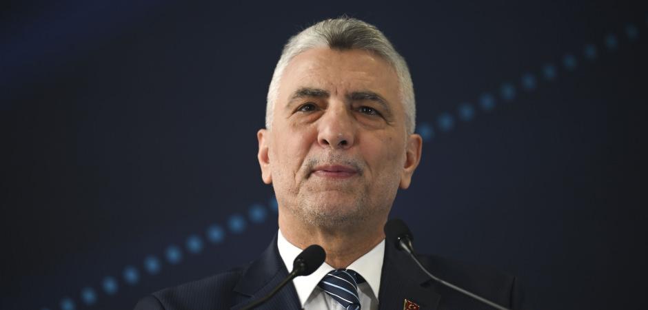 Ticaret Bakanı &Ouml;mer Bolat: Vergi gelirlerinin y&uuml;zde 20'si g&uuml;mr&uuml;klerden