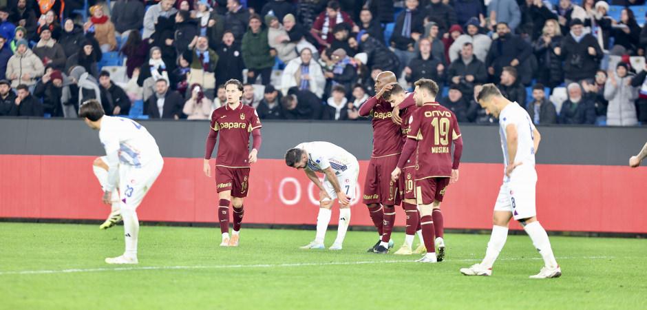 Fırtına ikinci yarıda a&ccedil;ıldı: Yıldızlarıyla farka koştu