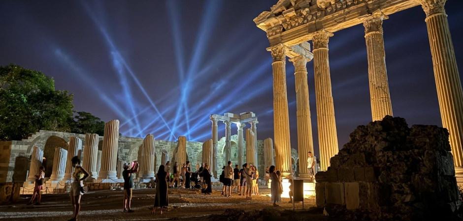 T&uuml;rkiye'ye en &ccedil;ok turist g&ouml;nderen &uuml;lkeler belli oldu