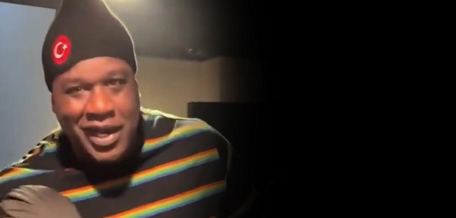 Shaquille O'Neal bir etkinlikte T&uuml;rk bayraklı şapkasıyla g&ouml;r&uuml;ld&uuml;