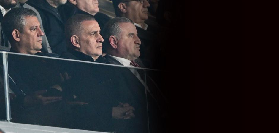 'F.Bah&ccedil;e'ye uğur getireceğim' dedi, ma&ccedil;a gitti! CHP'li vekil, &Ouml;zg&uuml;r &Ouml;zel'e tepki g&ouml;sterdi