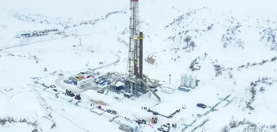 Gabar'daki &uuml;retimi 2,5 metre kar durduramadı! Petrol &uuml;retimine devam