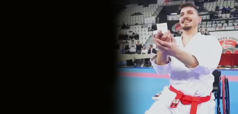 Tatamide altın madalya ve &ldquo;Evet&rdquo;: T&uuml;rkiye Şampiyonası&rsquo;na damga vuran evlilik teklifi